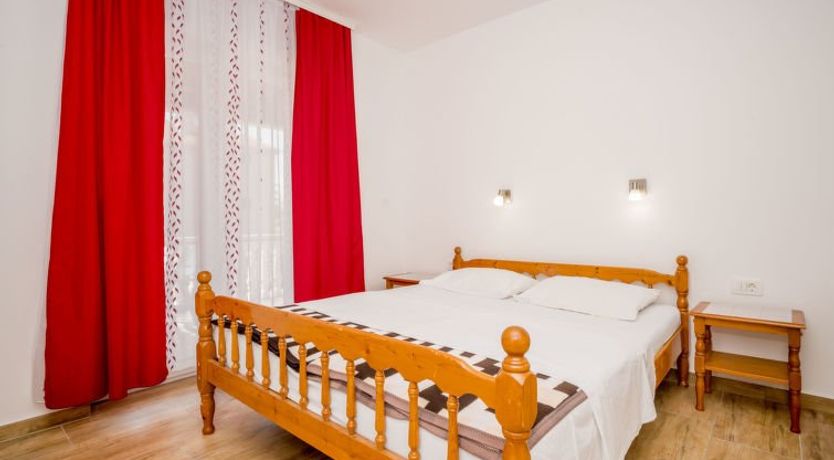 Photo of Hilde Red Apartment 7