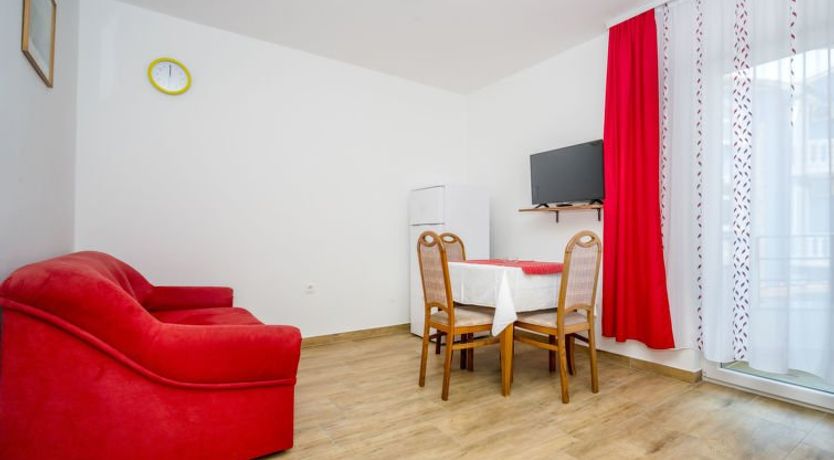 Photo of Hilde Red Apartment 6