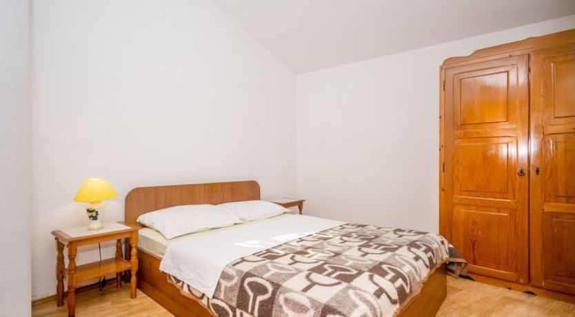 Photo of Hilde Red Apartment 2