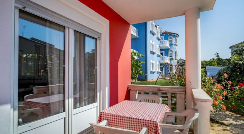 Photo of Hilde Red Apartment 2