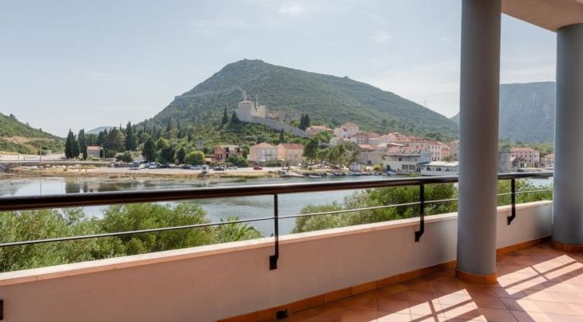 Photo of Waterfront Oasis Apartment 2