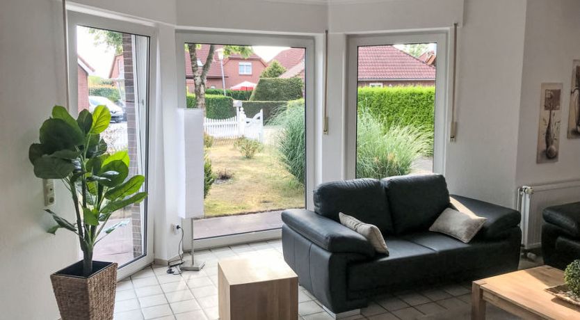 Photo of Christa (HOK110)