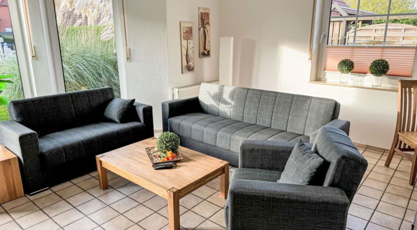 Photo of Christa (HOK110)