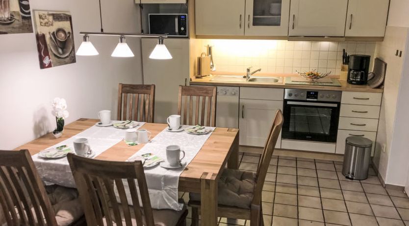 Photo of Christa (HOK110)