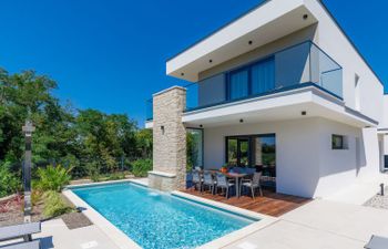 Villa Irena Holiday Home