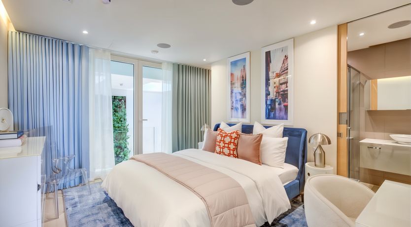 Photo of South Kensington High Life