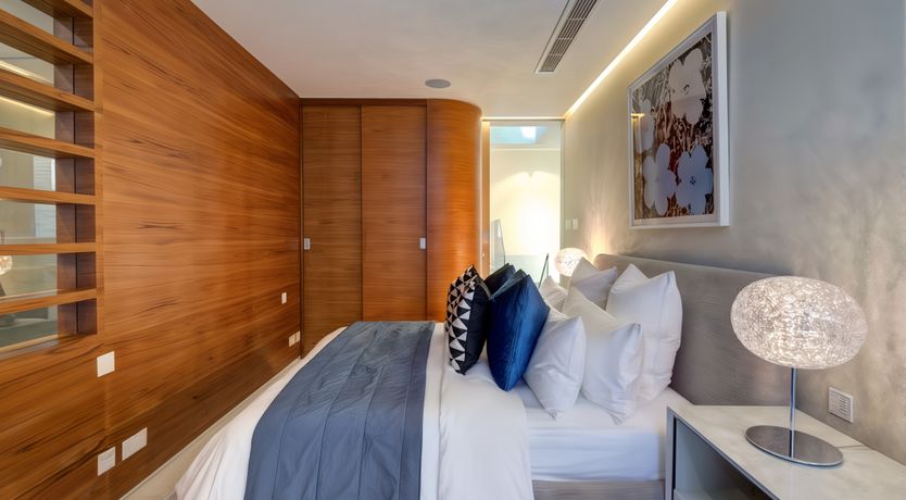 Photo of South Kensington High Life