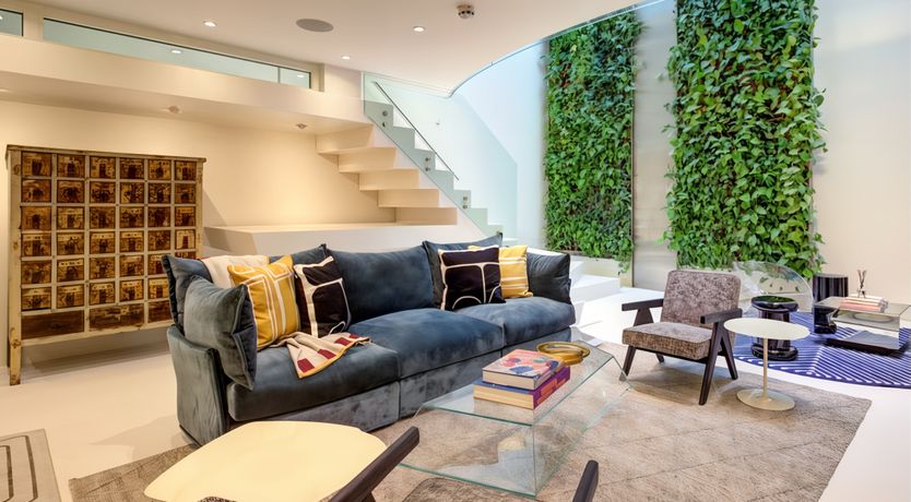 Photo of South Kensington High Life