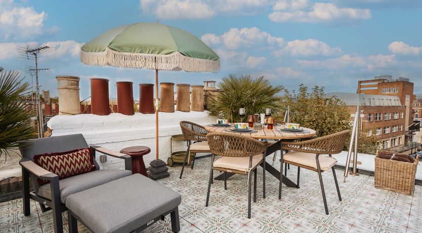 Photo of Fulham Glow