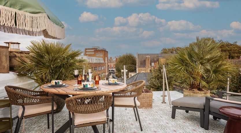 Photo of Fulham Glow