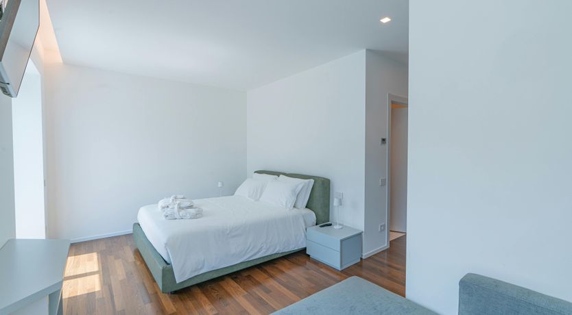 Photo of White Elegance