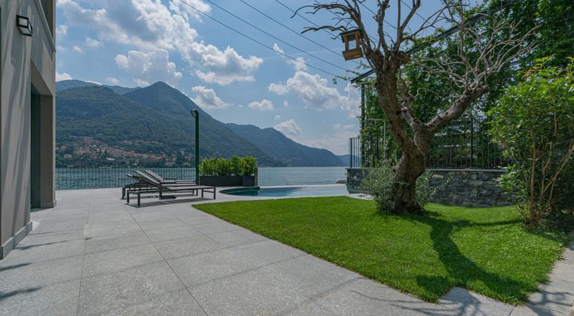 Photo of White Elegance