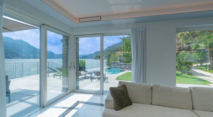 Photo of White Elegance