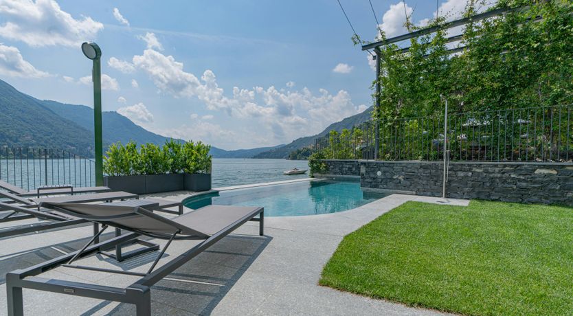 Photo of White Elegance