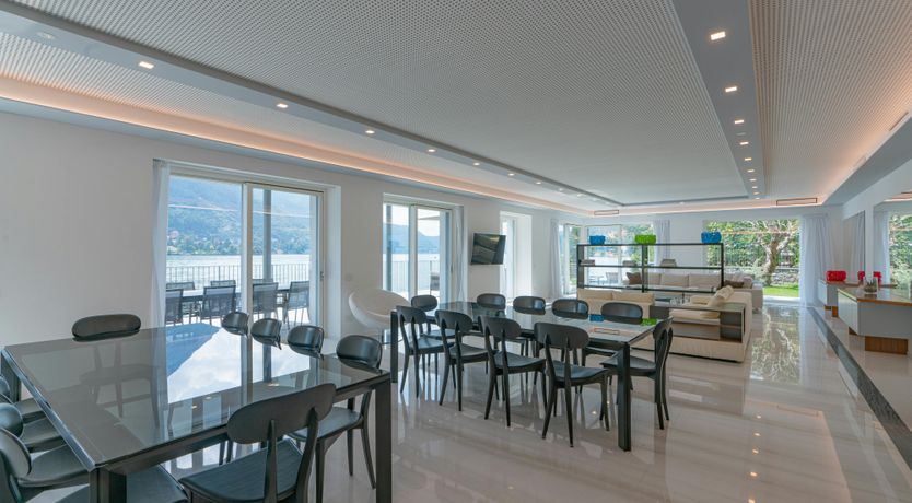 Photo of White Elegance