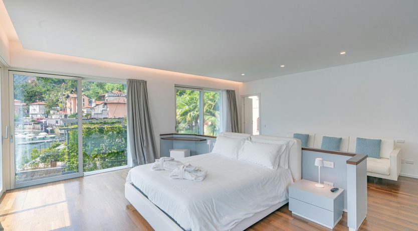 Photo of White Elegance