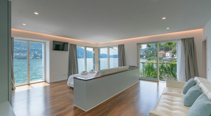 Photo of White Elegance