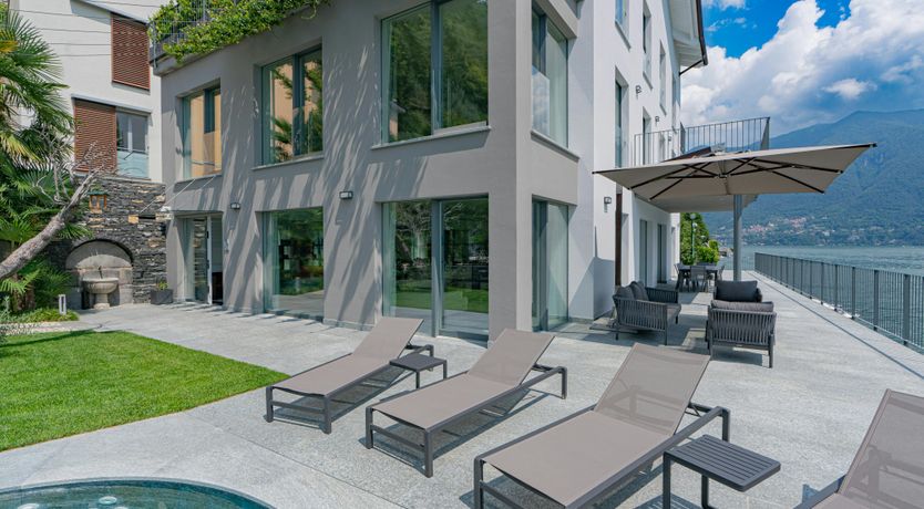 Photo of White Elegance