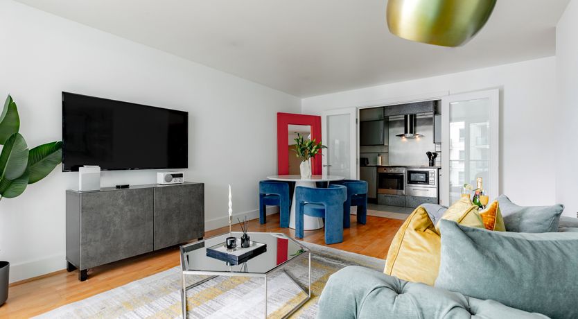 Photo of Waterside Modern