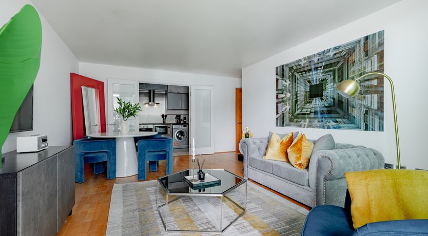 Photo of Waterside Modern