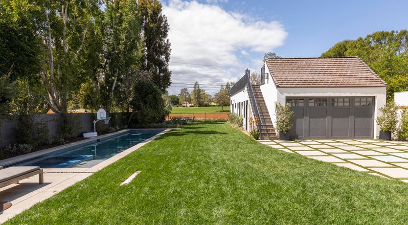 Photo of Teal & Dalila