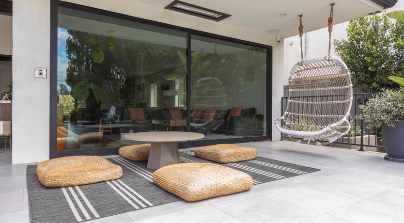 Photo of Teal & Dalila