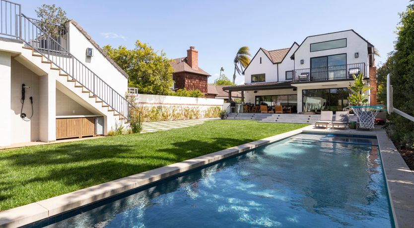 Photo of Teal & Dalila