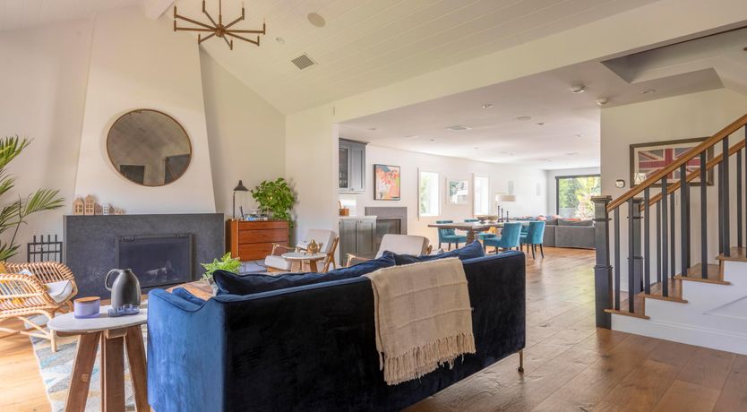 Photo of Teal & Dalila