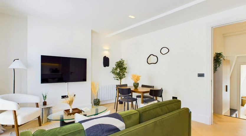 Photo of Maida Daylight