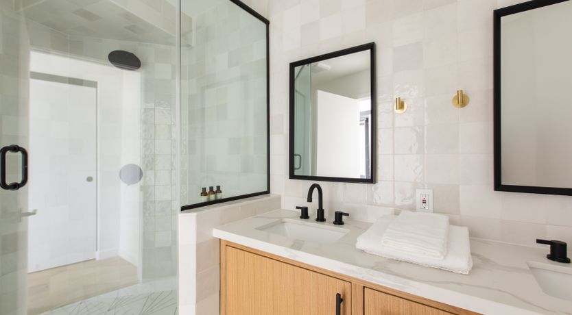 Photo of Venice Breeze