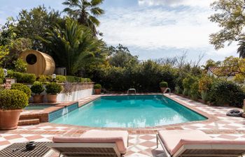 The Hollywood Hideaway Holiday Home