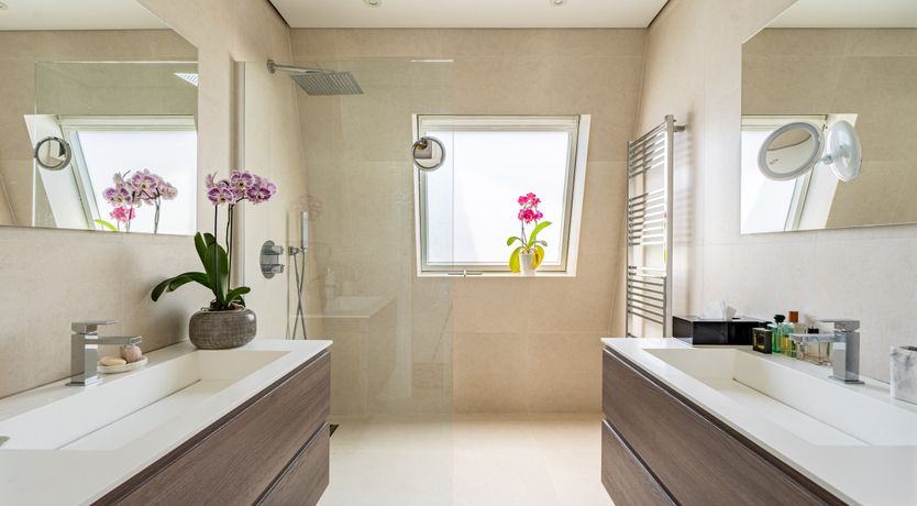 Photo of Eiffel's Elegance