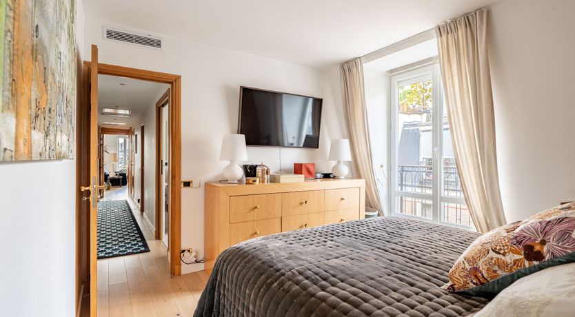 Photo of Eiffel's Elegance