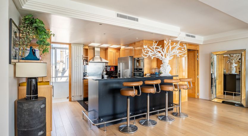 Photo of Eiffel's Elegance