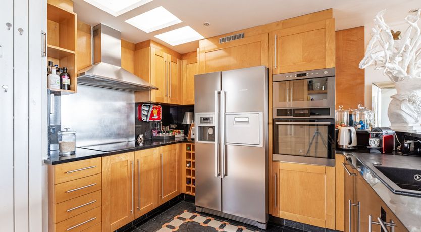 Photo of Eiffel's Elegance