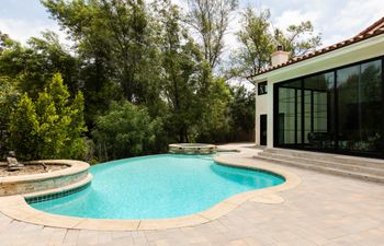 Magic of Mulholland Holiday Home