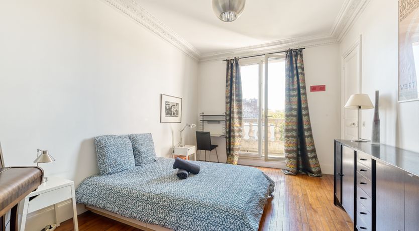 Photo of Eiffel Amour