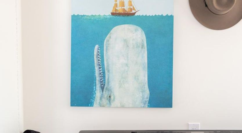 Photo of Hollywood Mirrors