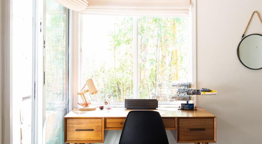 Photo of Hollywood Mirrors