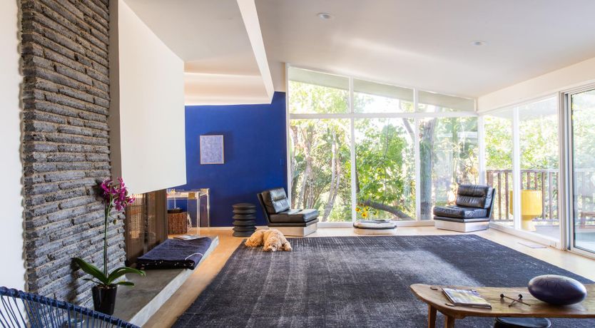 Photo of Hollywood Mirrors