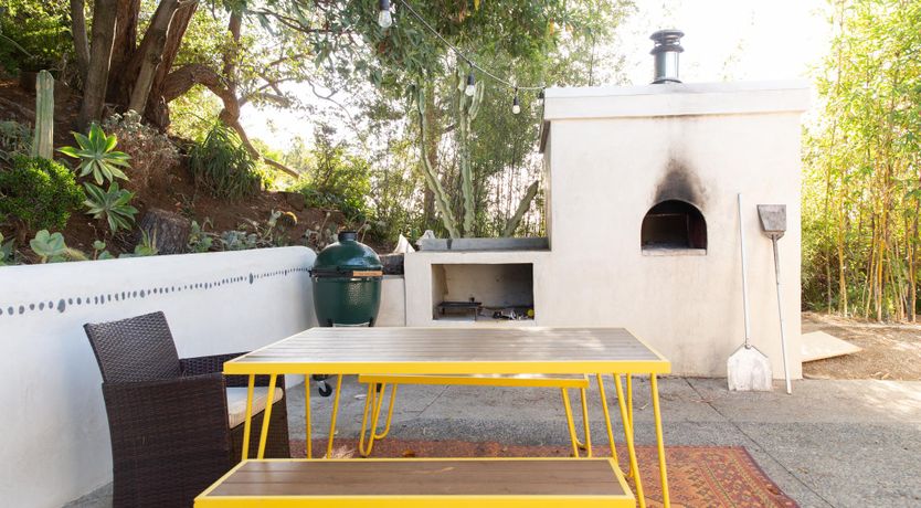 Photo of Hollywood Mirrors