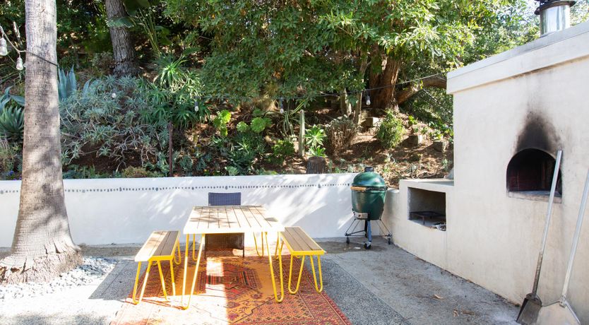 Photo of Hollywood Mirrors