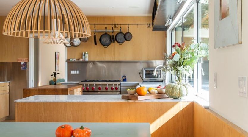 Photo of Hollywood Mirrors