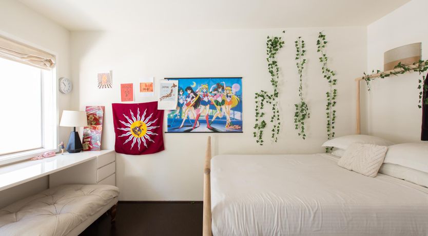 Photo of Hollywood Mirrors