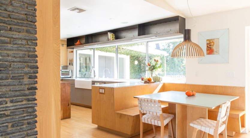 Photo of Hollywood Mirrors