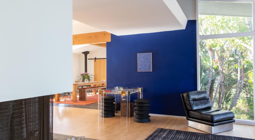 Photo of Hollywood Mirrors