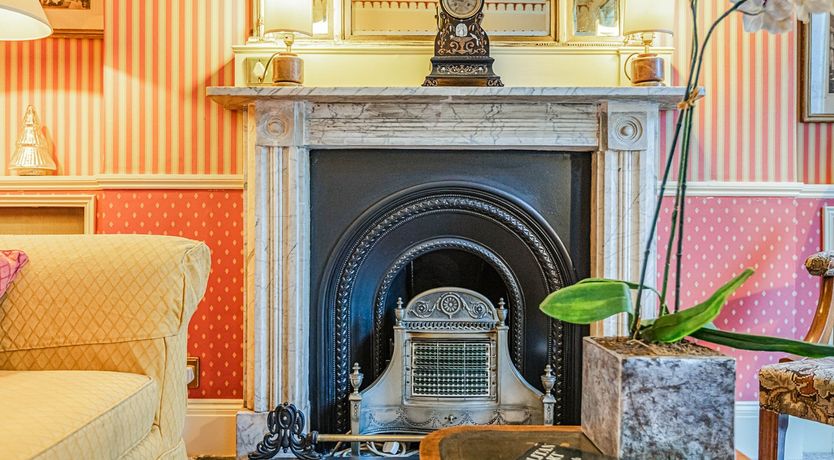 Photo of The Holmes Heroine