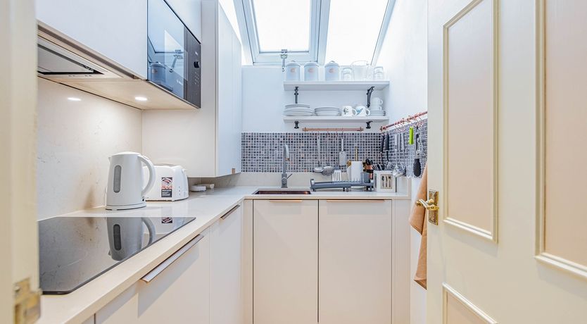 Photo of The Holmes Heroine