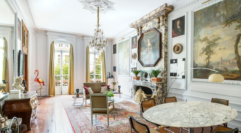 Photo of Antique & Ornate