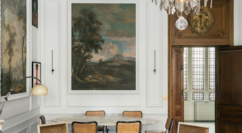 Photo of Antique & Ornate